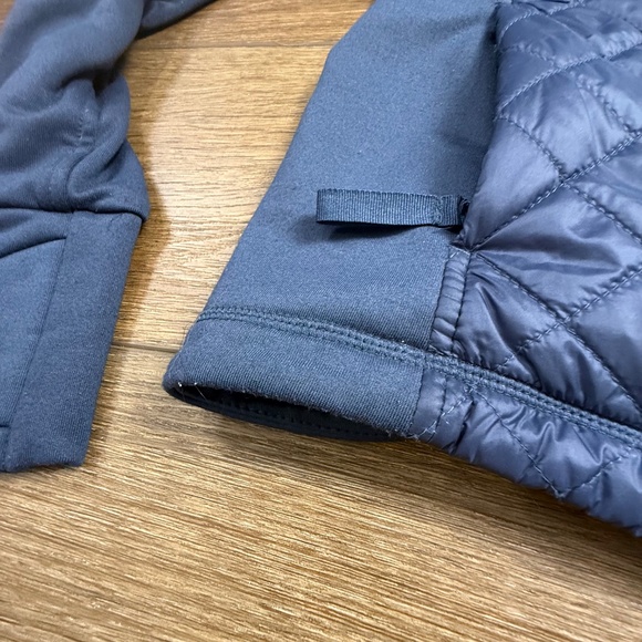 Athleta Rock Springs Navy Quilted Hooded Jacket Sz XS, Light insulation Athletic - Picture 13 of 15
